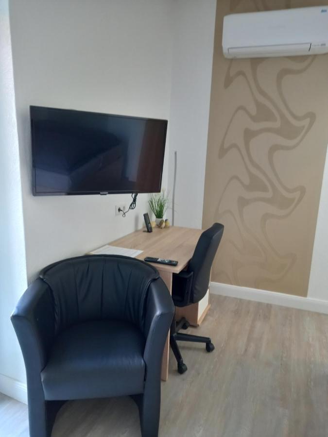 Appartment Hochpaterre Springe Dış mekan fotoğraf